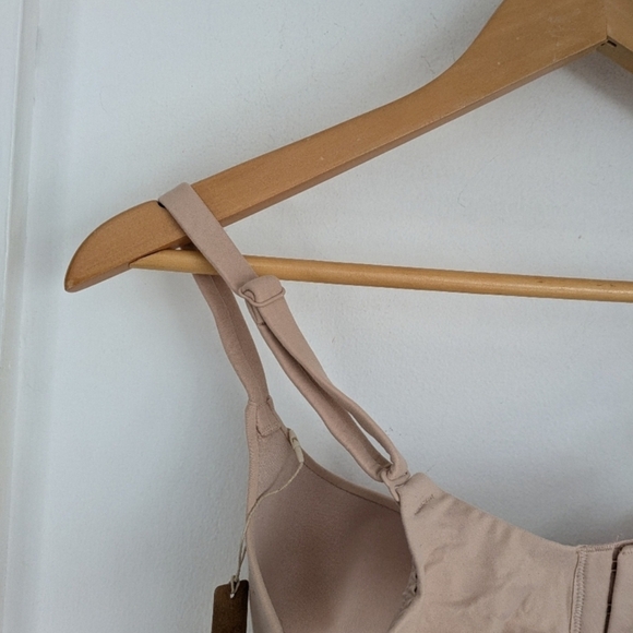 SKIMS Full Coverage Bra 34DDD - NWT - Picture 3 of 7